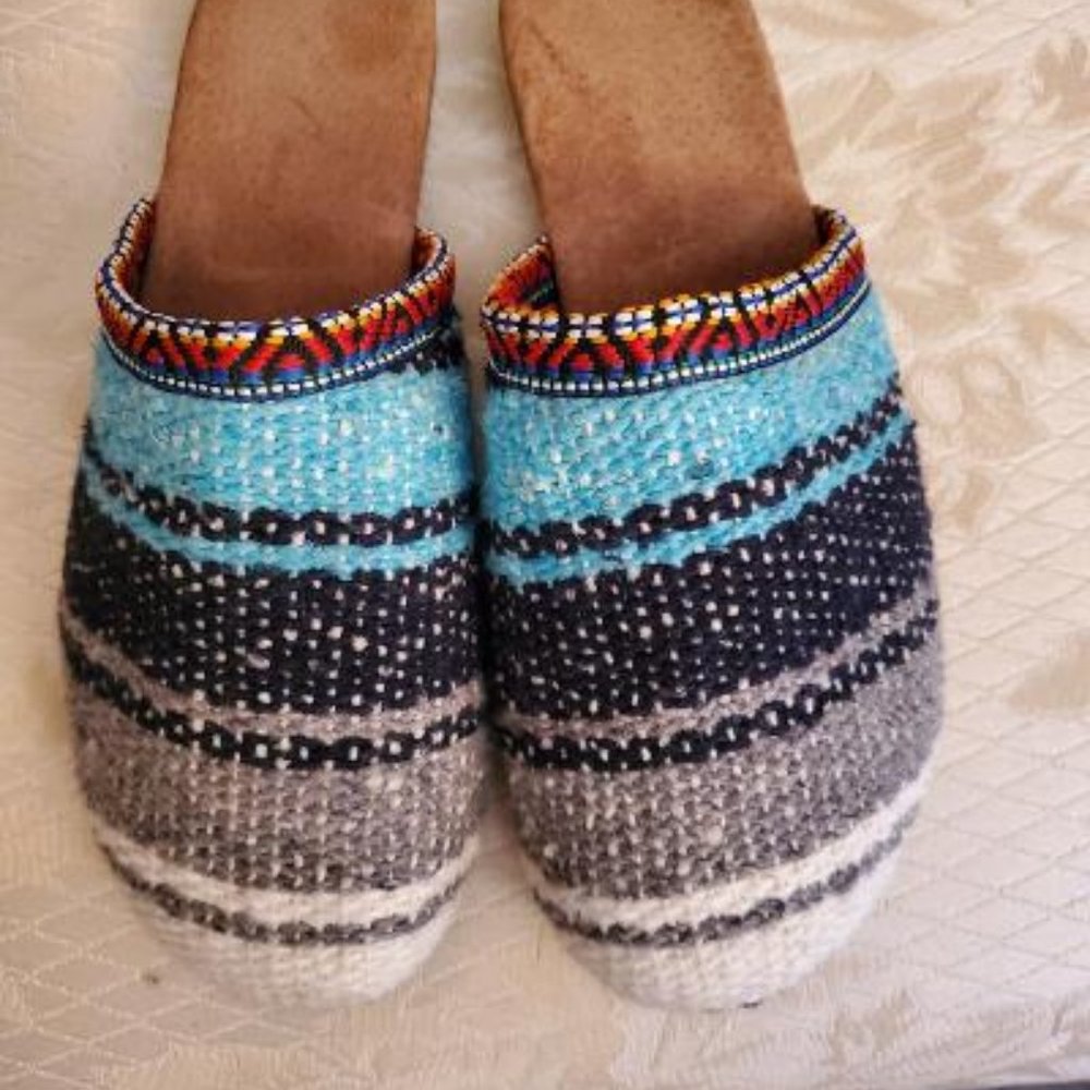 HANDWOVEN MEXICAN MULTICOLOR BLANKET MULES NEW SIZE 8